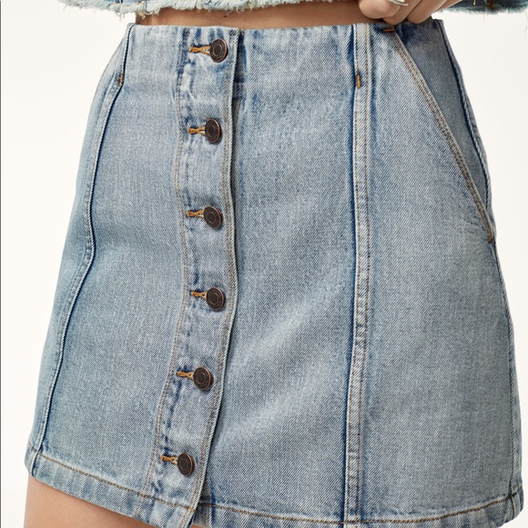 Wilfred free denim ARITZIA button down skirt - Picture 3 of 3